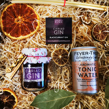 Load image into Gallery viewer, Cariad Gin - Blackcurrant Gin 100ml Gift Box